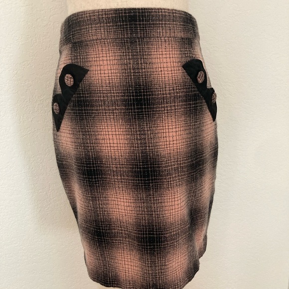 Marc Jacobs retro style wool lined pencil skirt. Black and pink plaid, size 4 - Picture 2 of 13